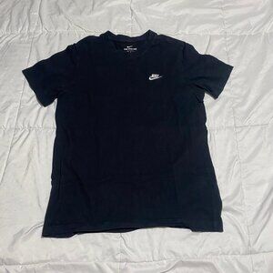 Nike - Basic Tee